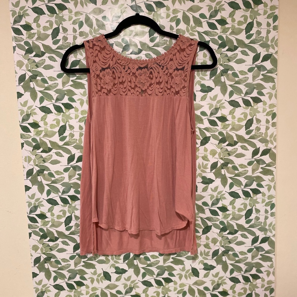 Women’s lace detail tank